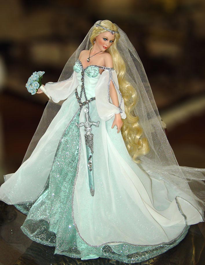 Konungstekja Bridal Gown.jpg