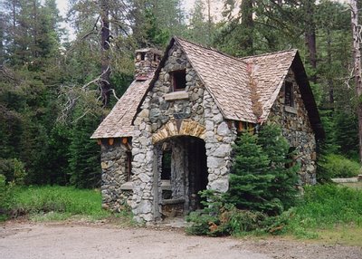 A Wildfloran dwelling